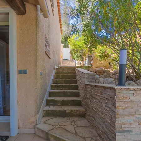 Les Cyclamens- Les Ecureuils Saint-Raphaël