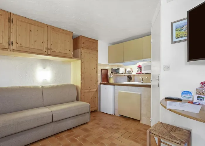 Les Cyclamens- Les Ecureuils * Saint-Raphaël