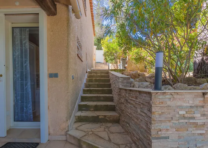 Les Cyclamens- Les Ecureuils Saint-Raphaël