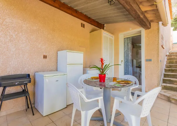 Les Cyclamens- Les Ecureuils Apartmán *